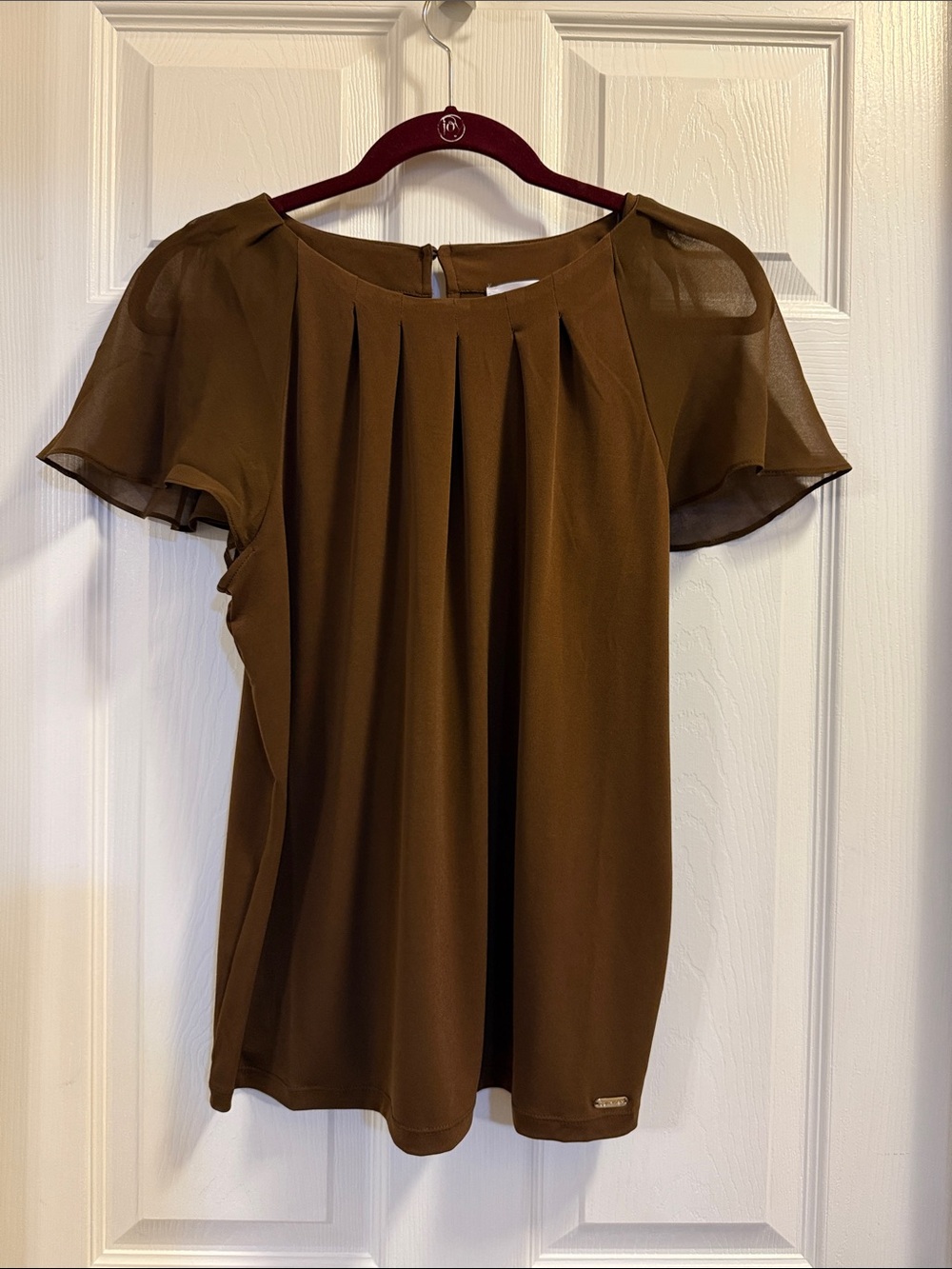 Calvin Klein Chocolate Brown Pleated Short Flutter Sleeve Blouse Size Medium